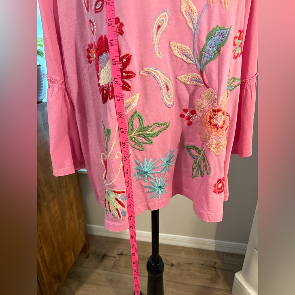 Johnny Was NWT
RUFFLE SLEEVE T-SHIRT - MOONLITE MAUVE, XL - Picture 6 of 10